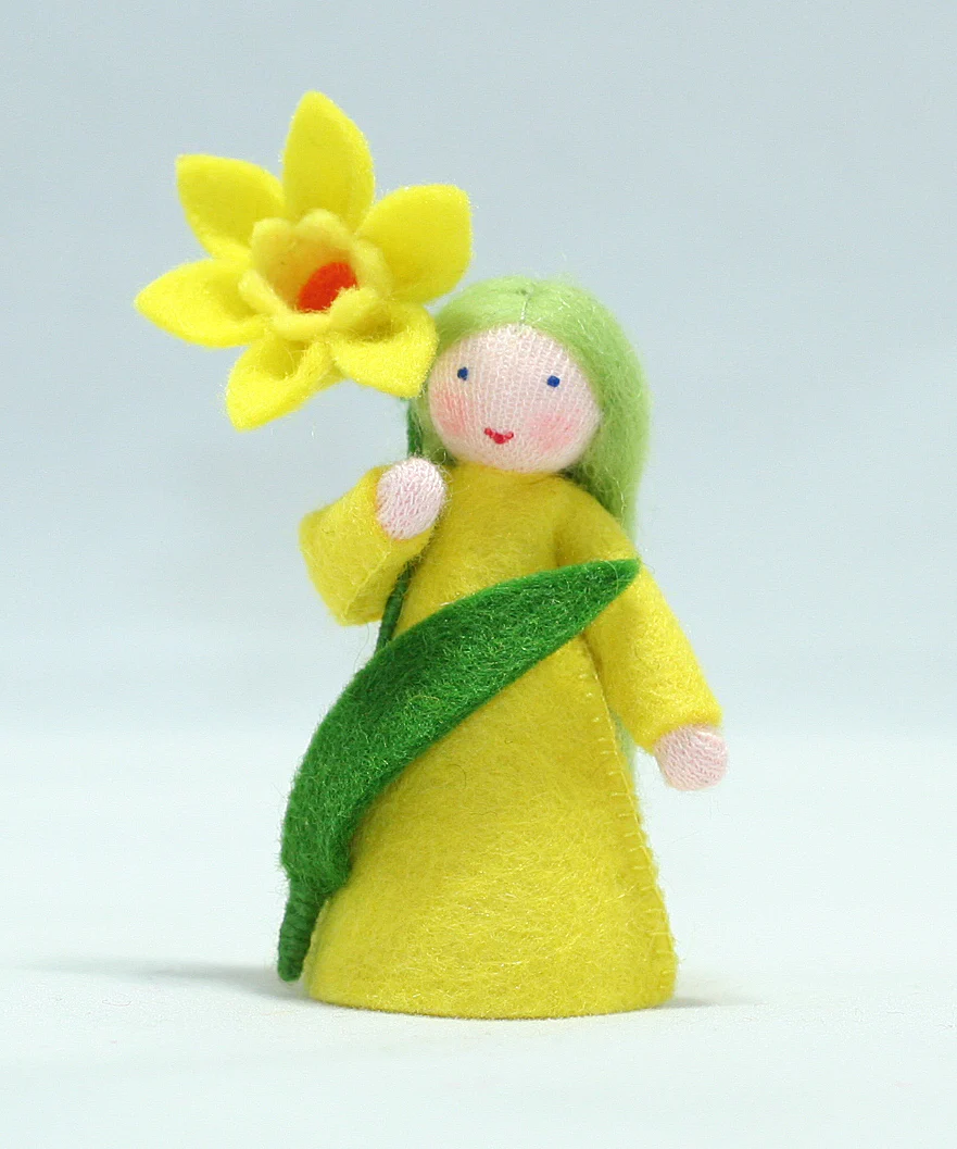 Imagen de Hada de fieltro "Flor de Narciso"