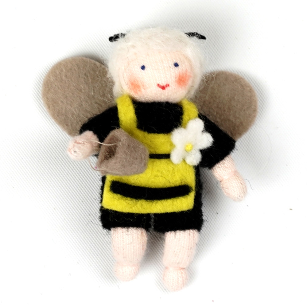 Imagen de Niña Abeja negra
